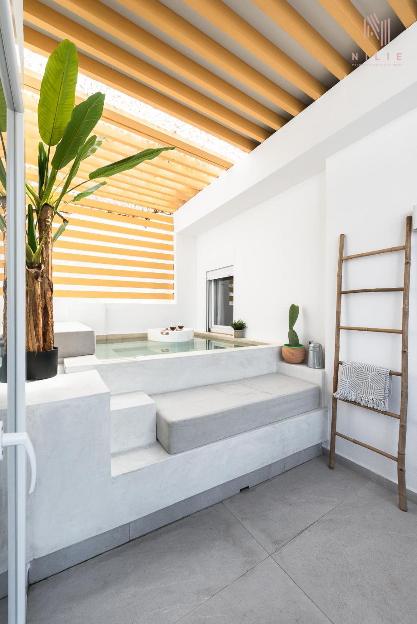Skyhigh, Nilie Hospitality Mgmt Apartment Thessaloníki Ngoại thất bức ảnh